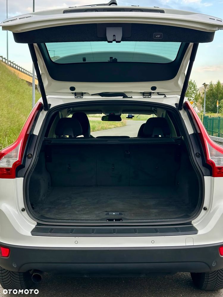 Volvo XC 60 D3 Momentum - 8