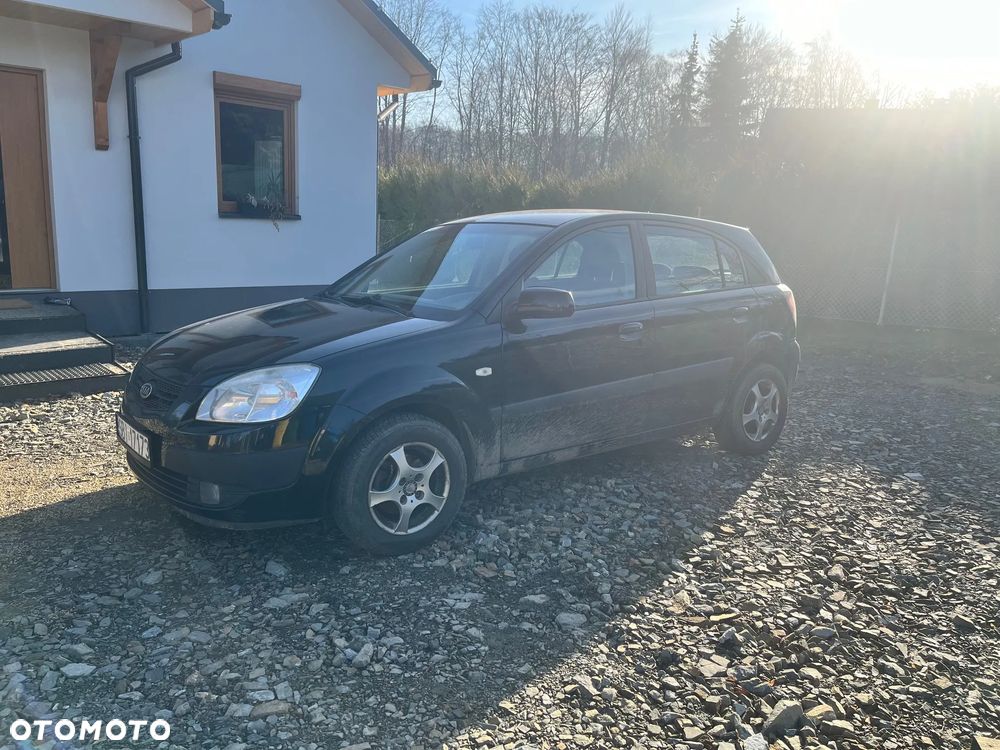 Kia Rio 1.4 Comfort - 1