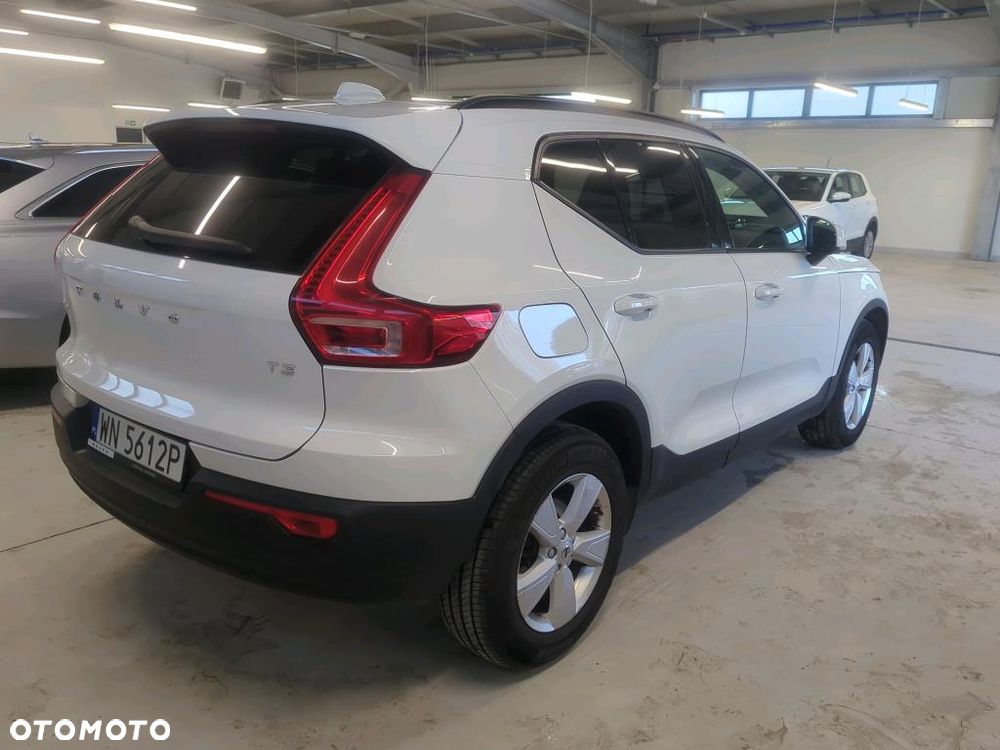 Volvo XC 40 T3 Momentum - 4