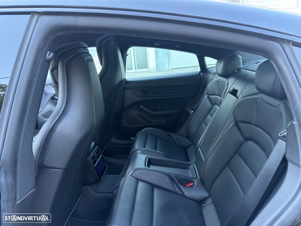 Porsche Taycan 4S - 30