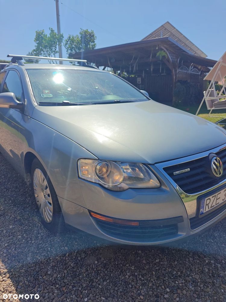 Volkswagen Passat 2.0 TDI DPF BlueMot Trendline - 14