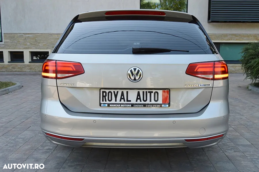 Volkswagen Passat Variant 2.0 TDI (BlueMotion Technology) Comfortline - 11
