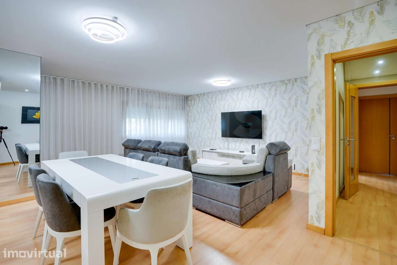 Apartamento T3 Mobiliado | Famões - Urb. Courela dos Fornos - Grande imagem: 2/32
