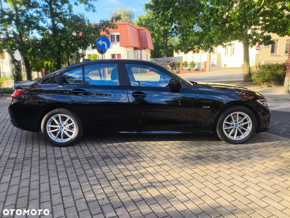 BMW Seria 3 320e - 11