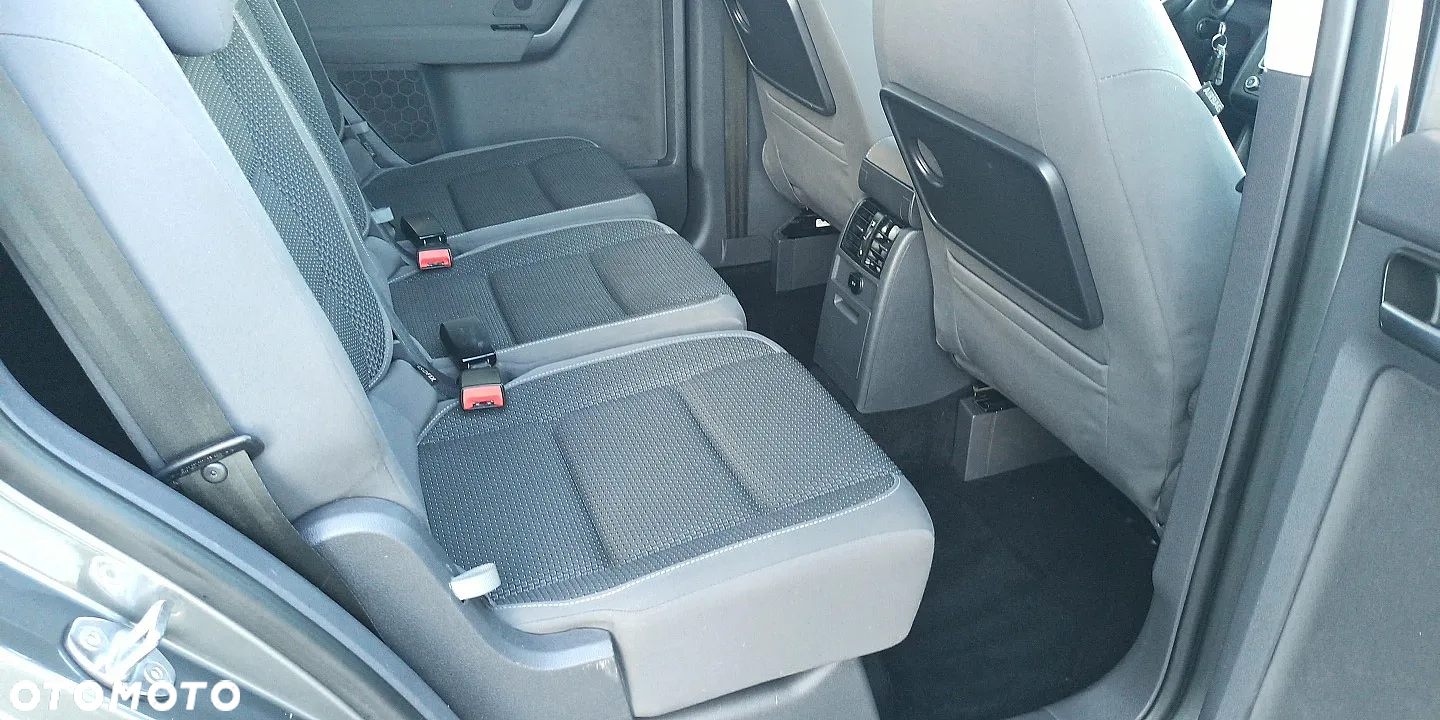 Volkswagen Touran 1.6 TDI DPF Highline - 32