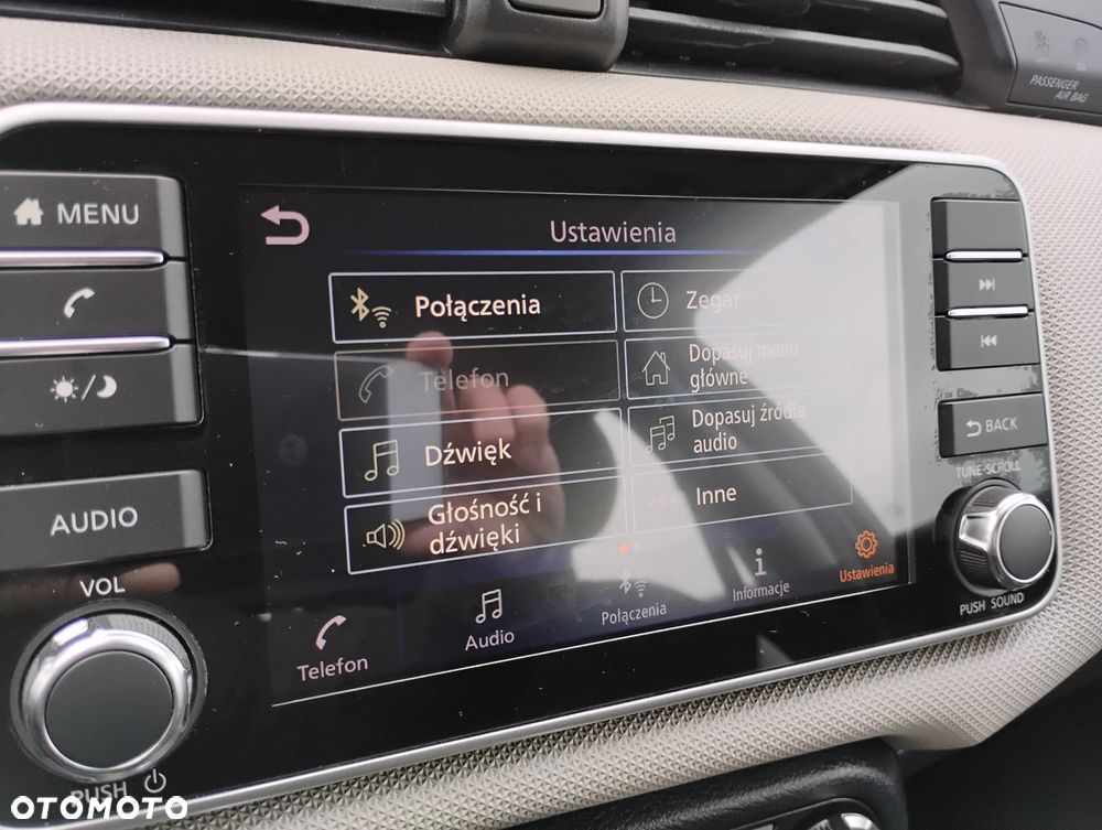 Nissan Micra 1.0 Visia Plus - 9