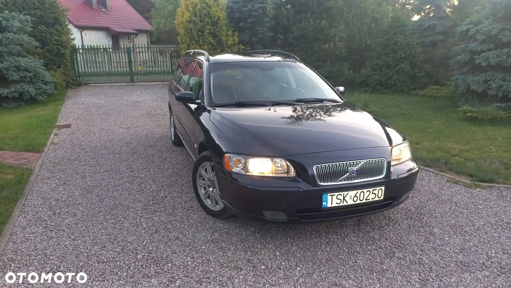 Volvo V70 2.4 Momentum - 4