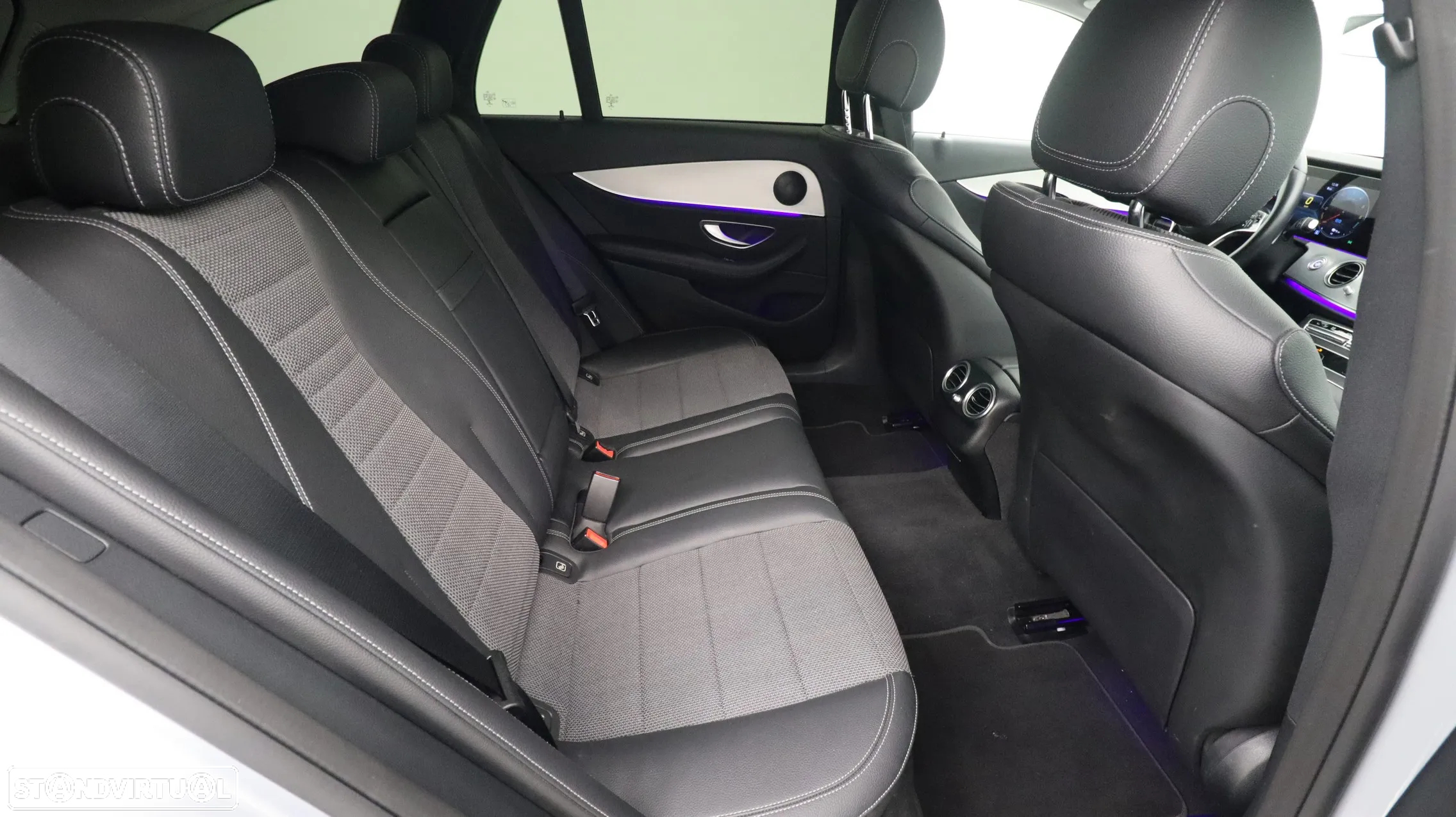 Mercedes-Benz E 300 de Avantgarde - 26