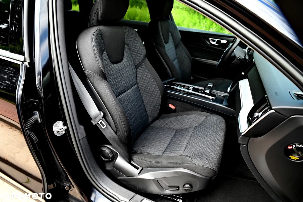 Volvo V60 B3 B Geartronic Momentum Core - 26