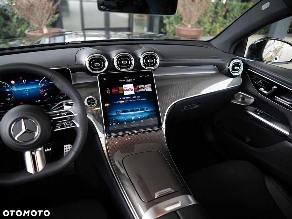 Mercedes-Benz GLC - 15