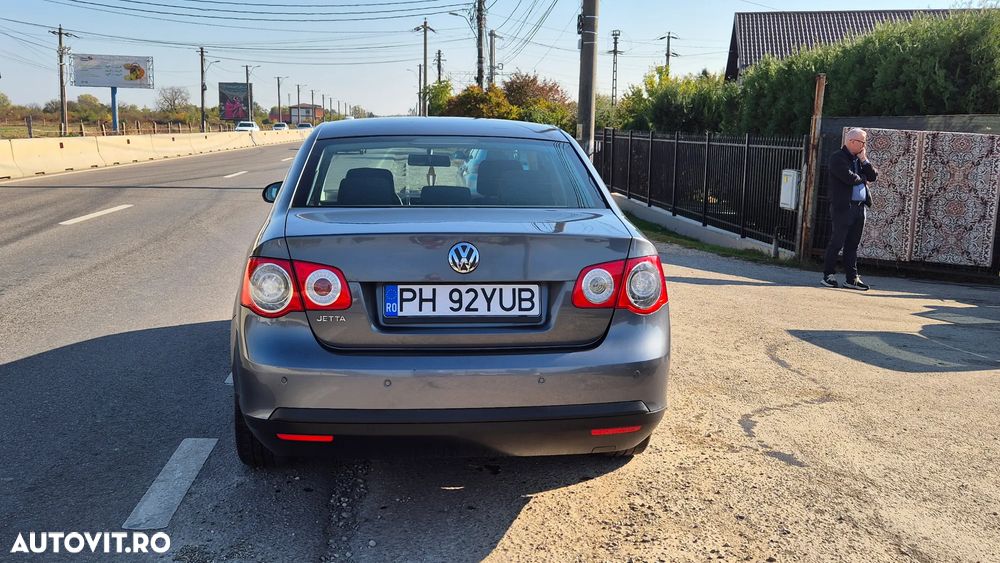 Volkswagen Jetta - 10