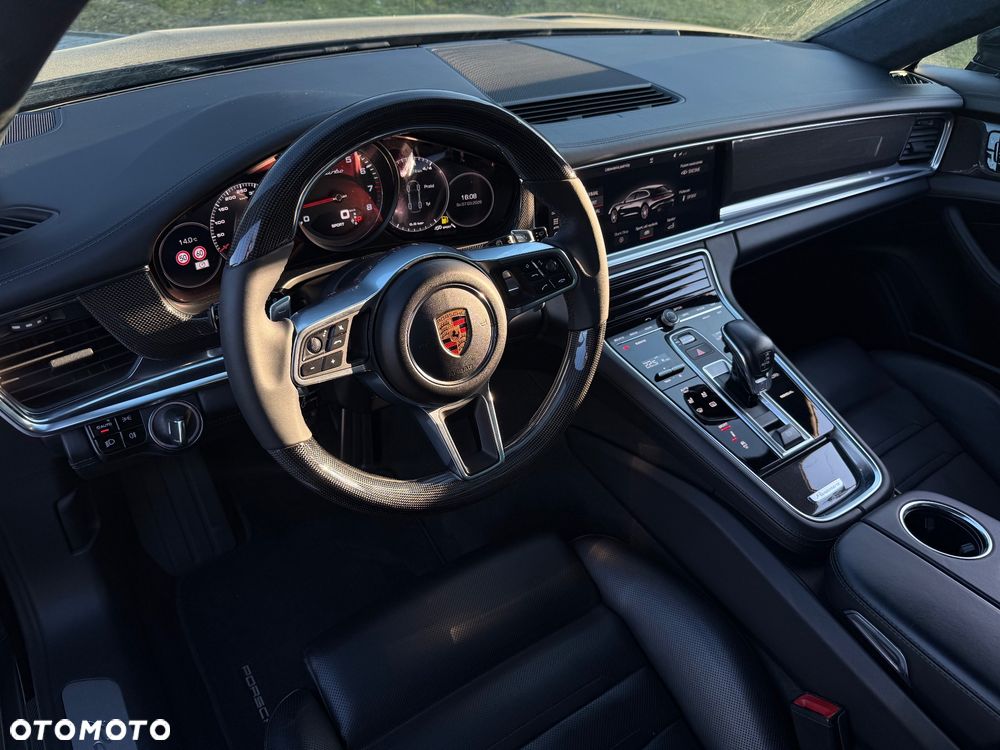 Porsche Panamera Turbo - 11