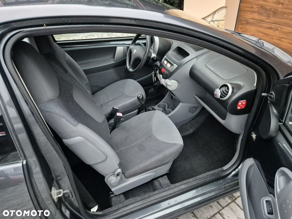 Peugeot 107 - 8