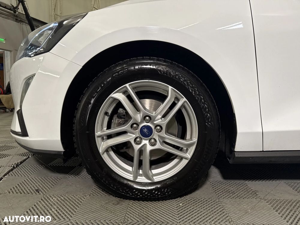 Ford Focus - 14