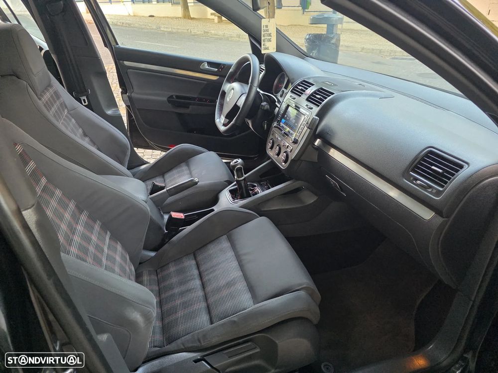 VW Golf - 10
