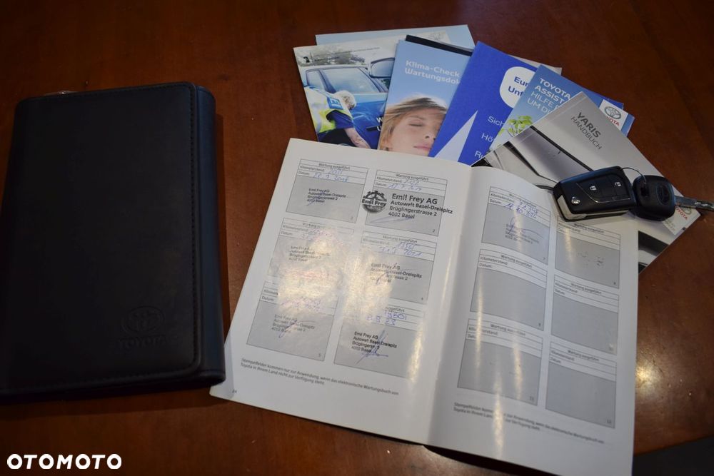 Toyota Yaris 1.5 Premium CVT - 14