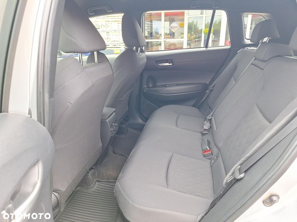 Toyota Corolla Cross - 13