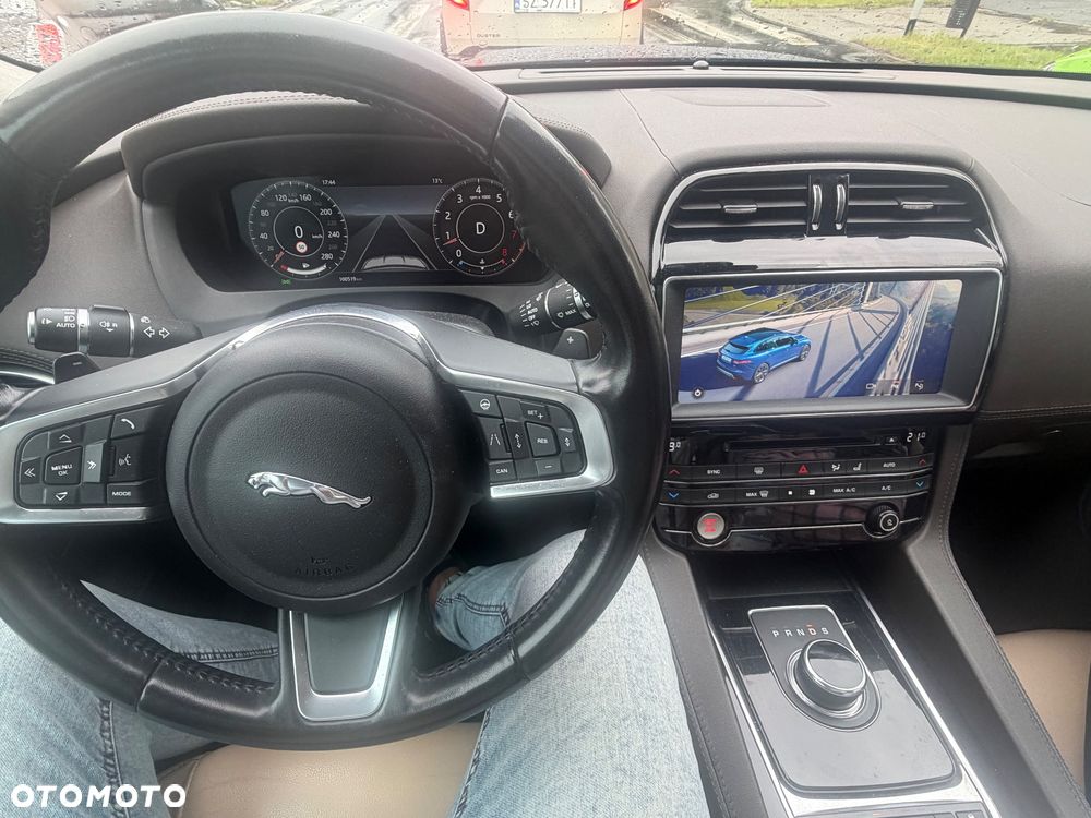 Jaguar F-Pace 2.0 i4P AWD Prestige - 11