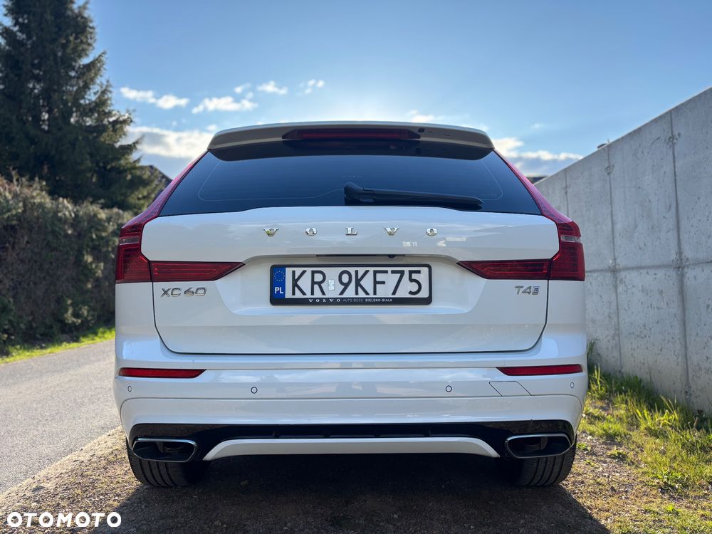Volvo XC 60 T4 R-Design - 6