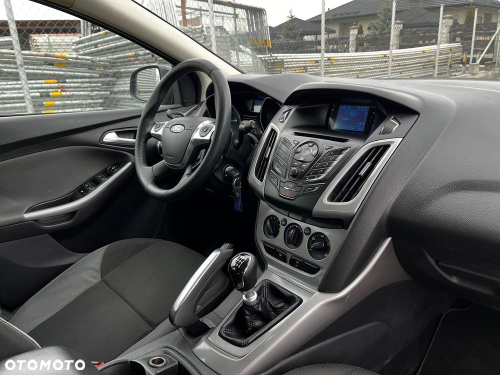 Ford Focus - 12