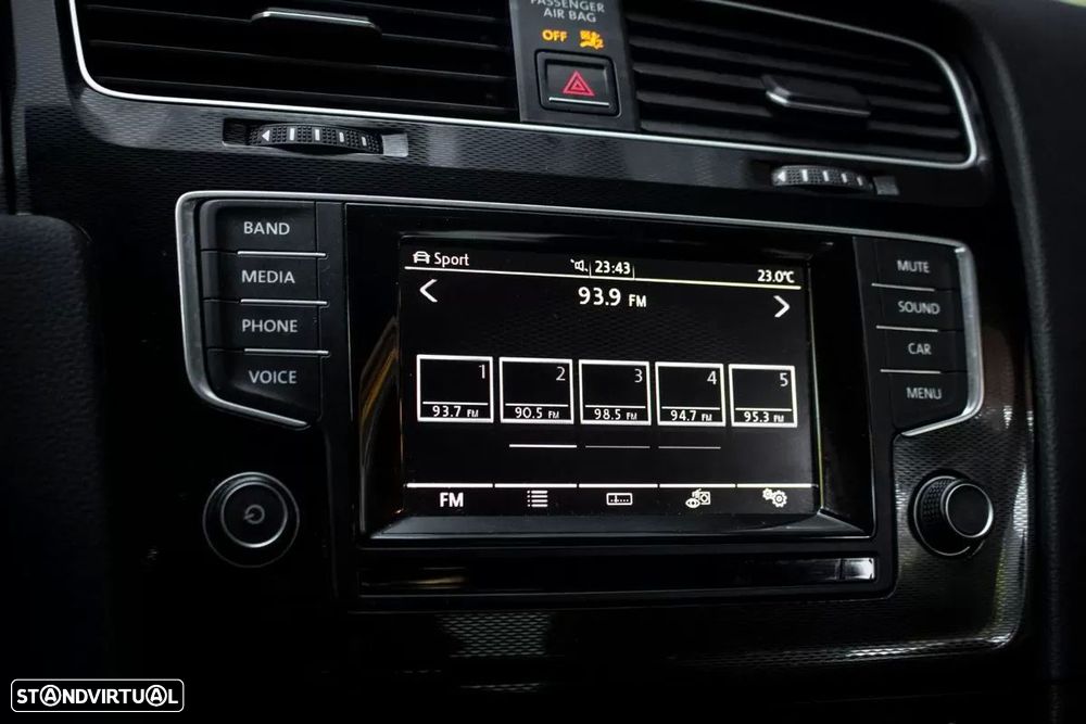 VW Golf 2.0 TSi GTi DSG - 40