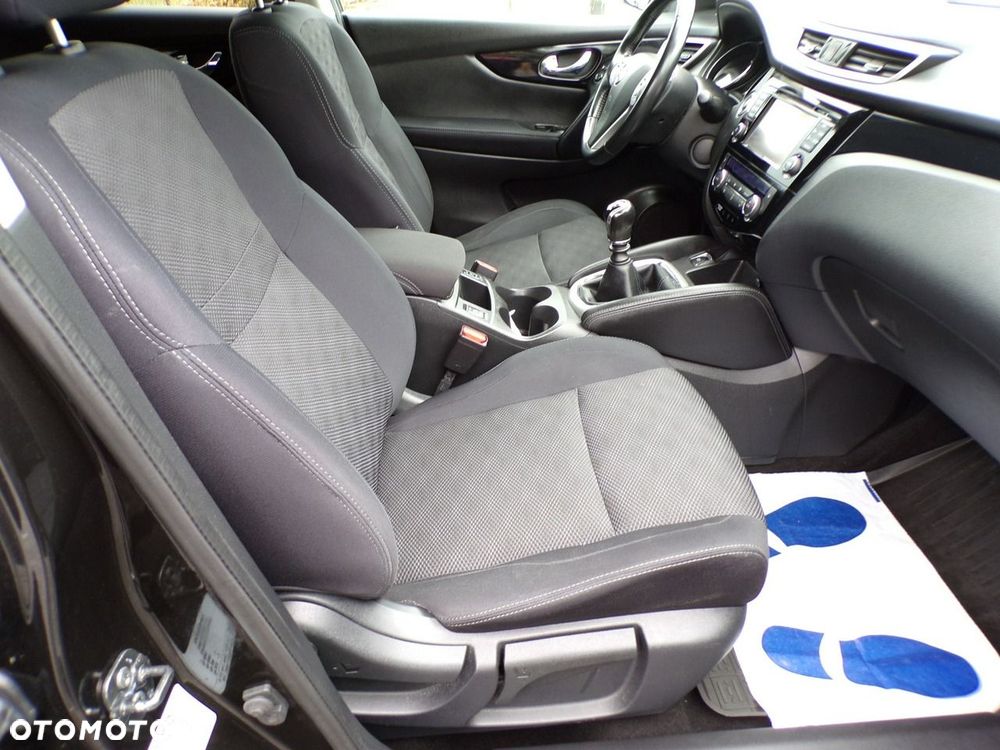 Nissan Qashqai - 25