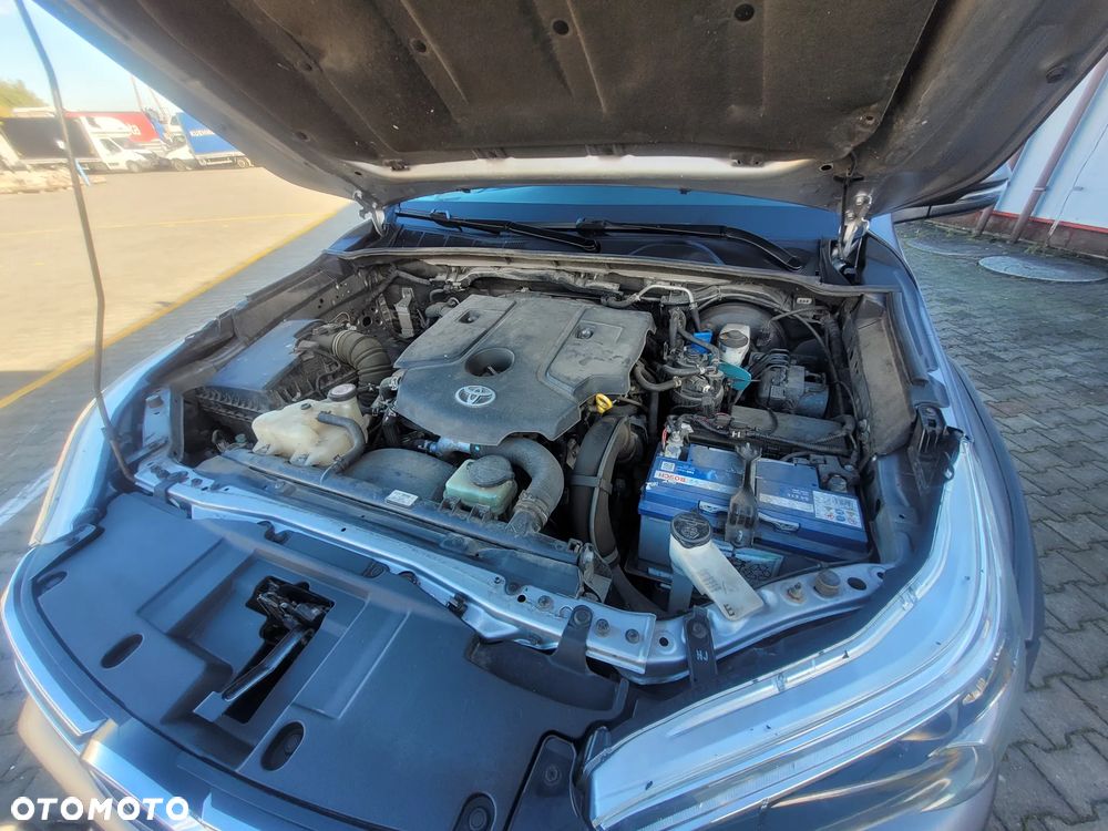 Toyota Hilux - 37
