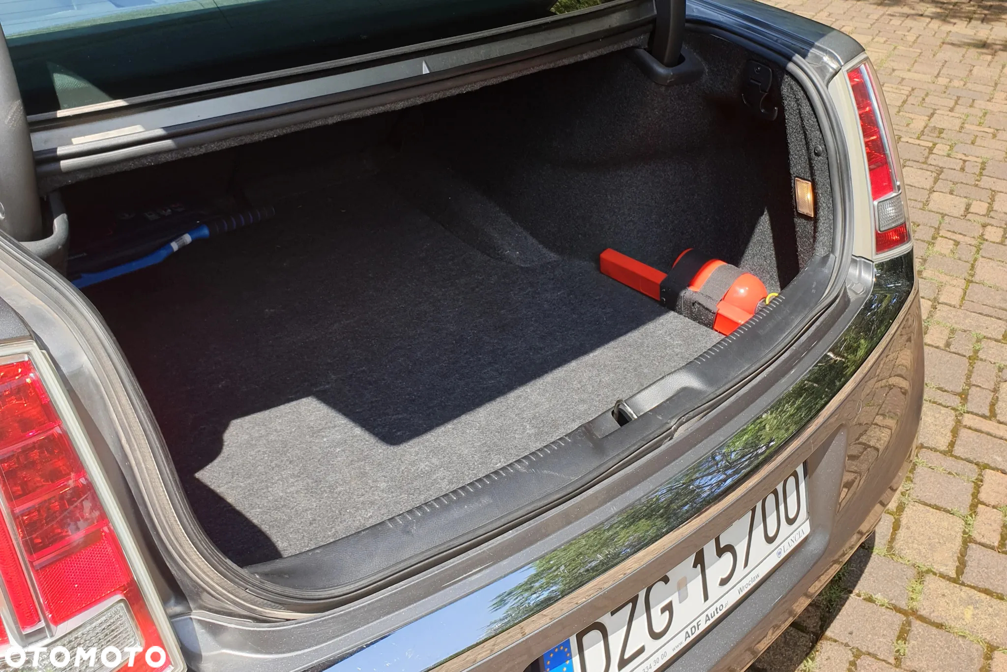 Lancia Thema 3.6 Platinum - 12
