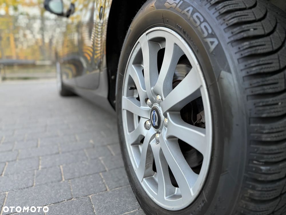 Volvo V40 D3 Momentum - 38
