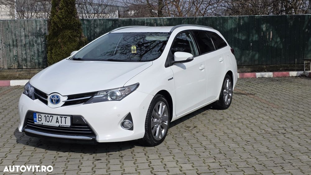 Toyota Auris 1.8 VVT-i Automatik Design Edition - 4