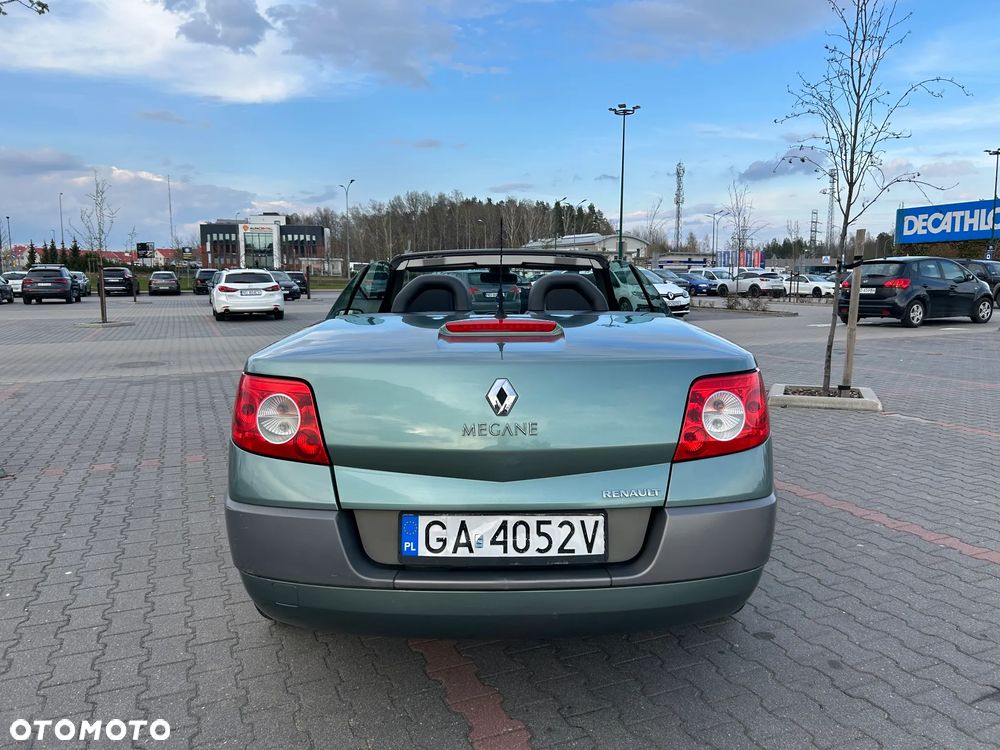 Renault Megane 1.6 Dynamique - 11