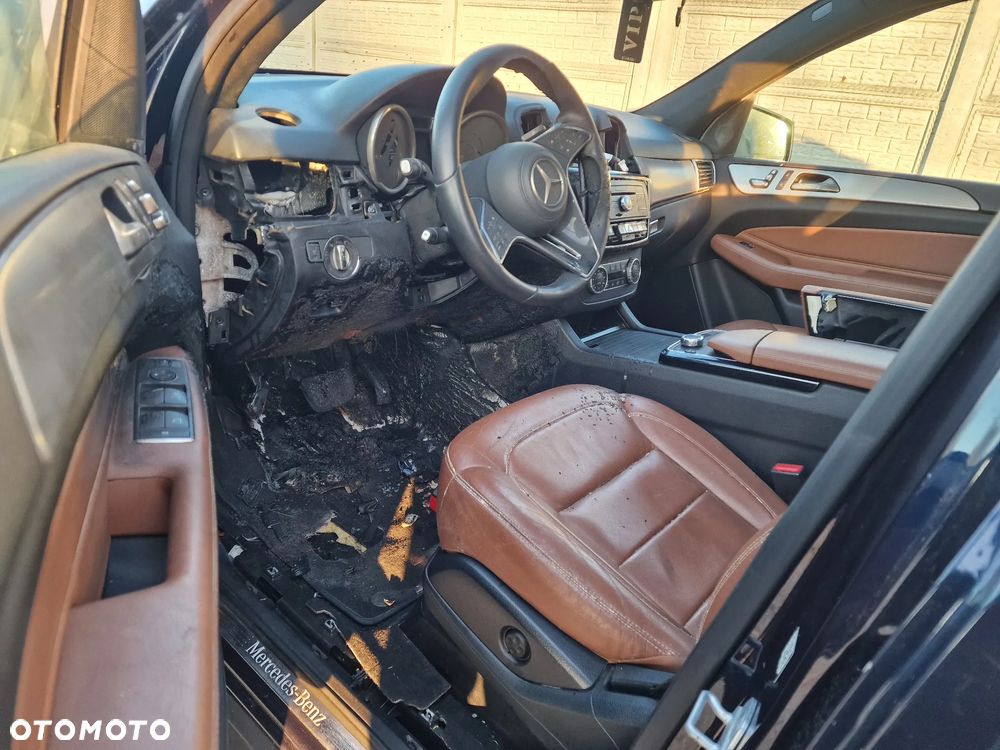 Mercedes-Benz GLE 350 d 4Matic 9G-TRONIC AMG Line - 10