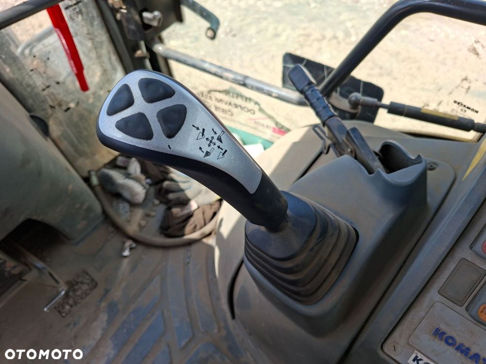 Komatsu Wb 97 R-5E0 4X4 - 23