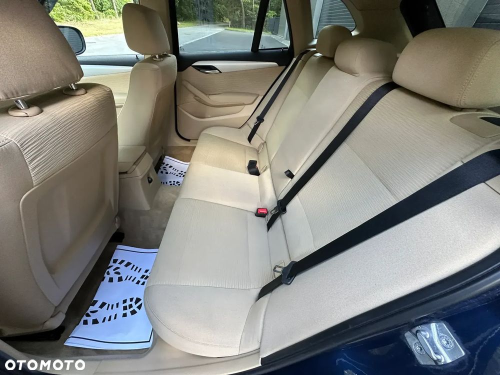 BMW X1 sDrive18i - 19