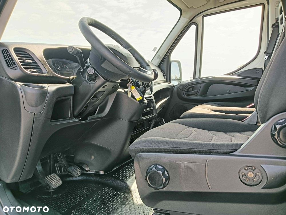 Iveco 35C14, 35C13, 35C15, 35C16, 35C17 - 11