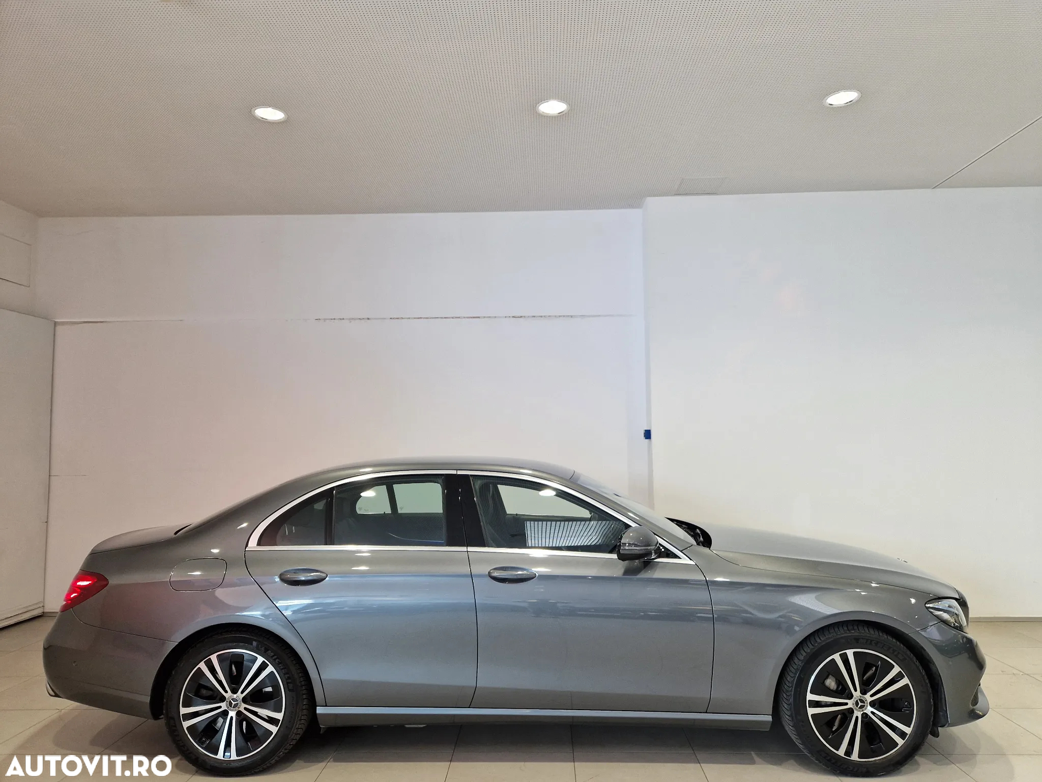 Mercedes-Benz E 450 4MATIC Aut. - 6