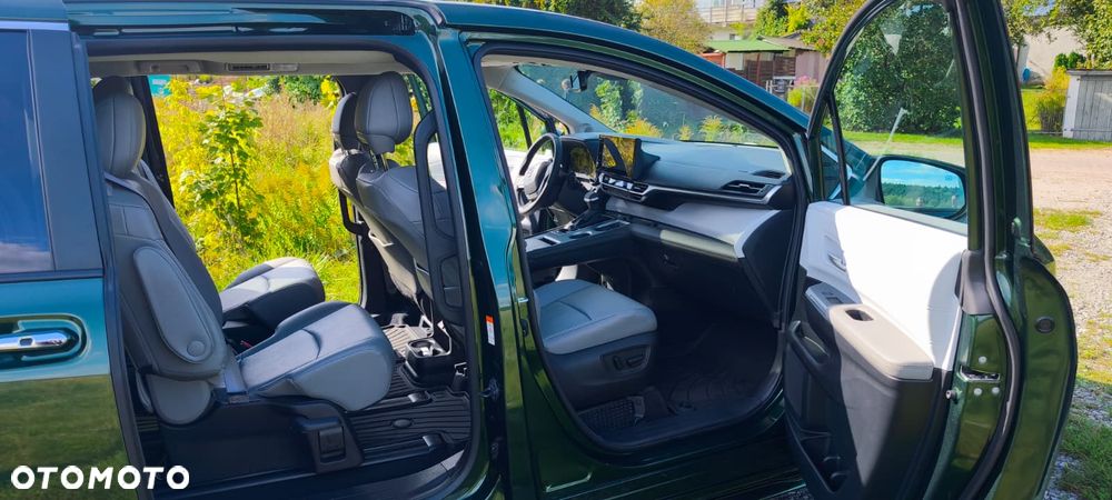 Toyota Sienna - 22