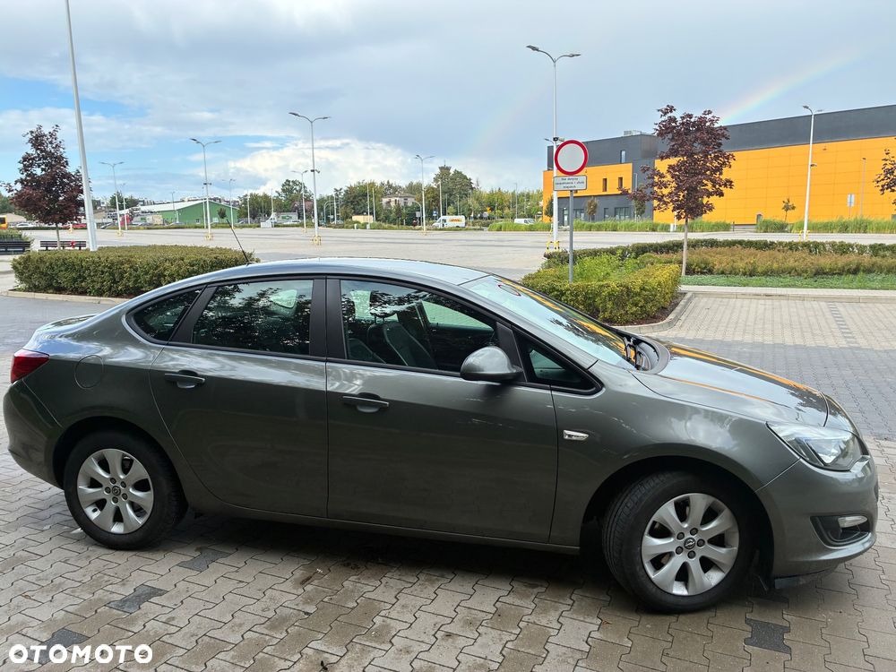 Opel Astra 1.4 T Active - 2