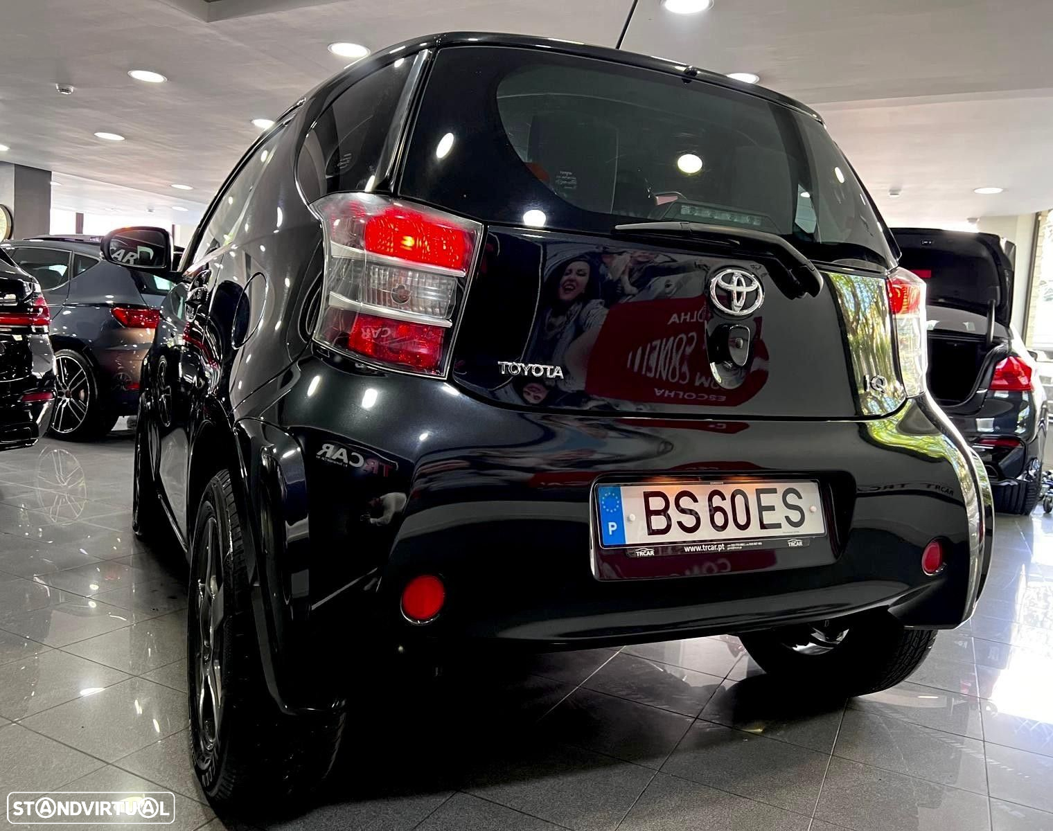 Toyota iQ 1.0 VVT-i 2 - 13