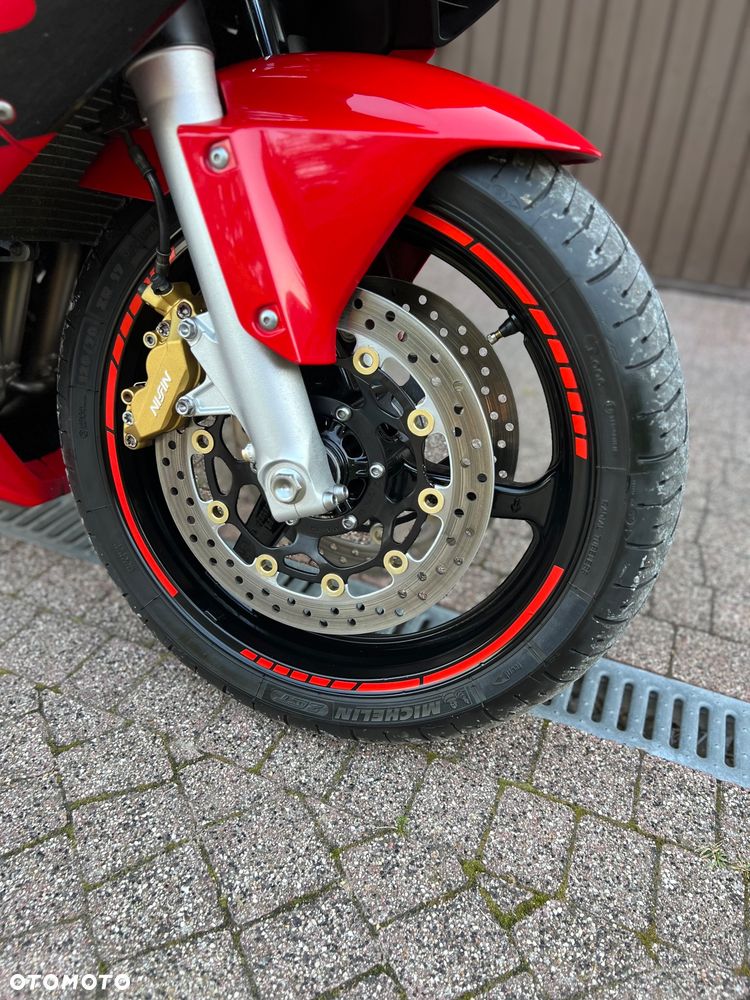 Honda CBR - 12
