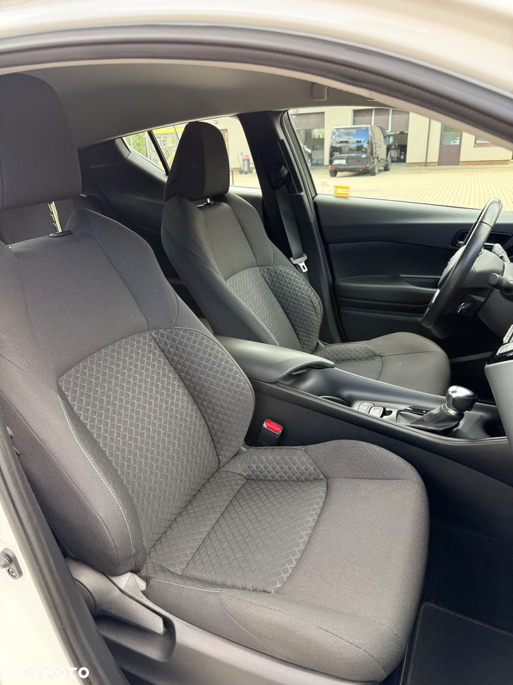 Toyota C-HR - 32