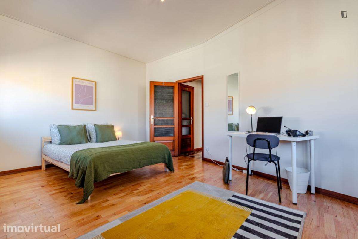 Quarto - localizado em Santo Ildefonso Porto - Grande imagem: 3/33