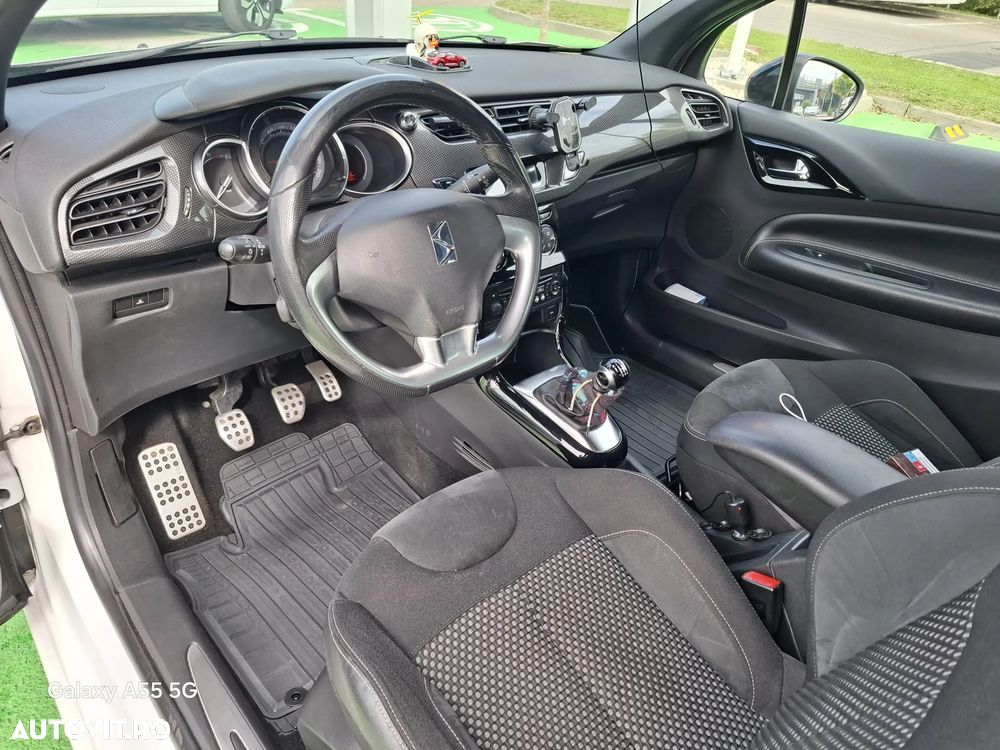 Citroën DS3 THP 155 SportChic - 4