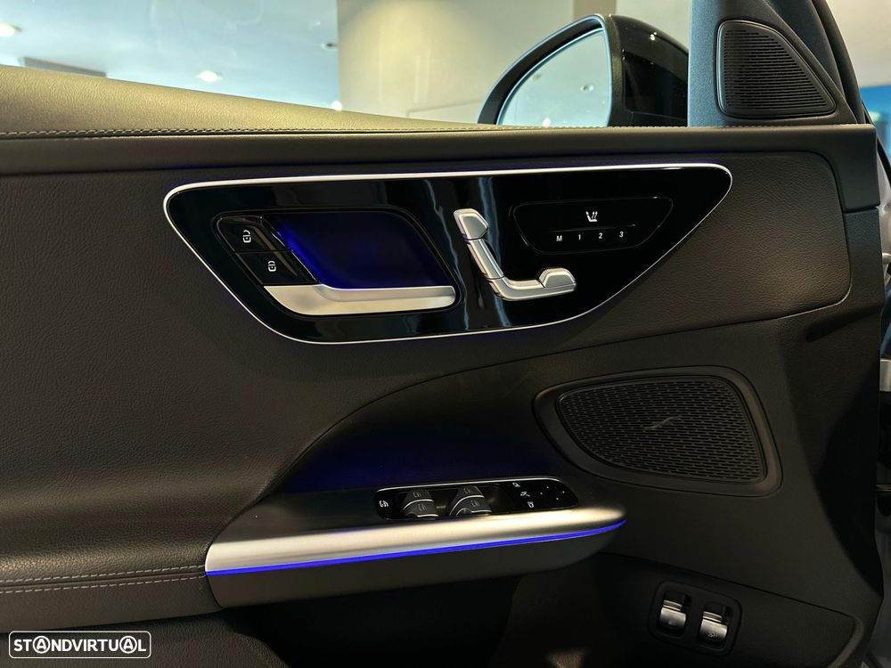 Mercedes-Benz C 300 e AMG Line - 11