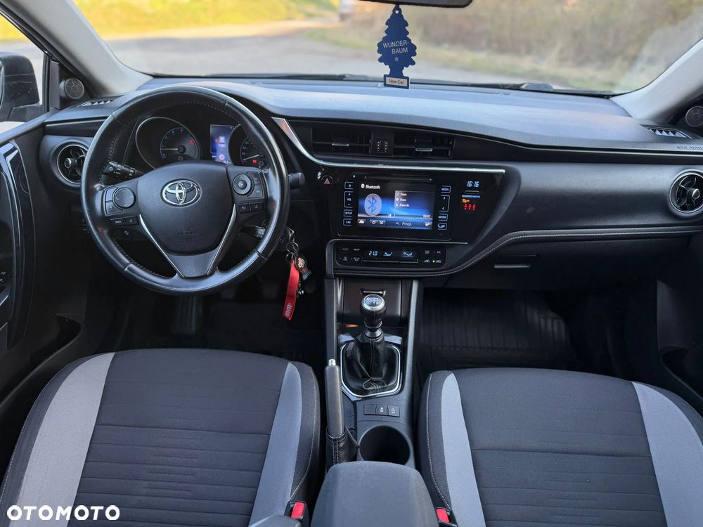 Toyota Auris 1.2 Turbo Executive - 6