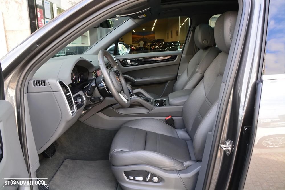 Porsche Cayenne E-Hybrid - 27