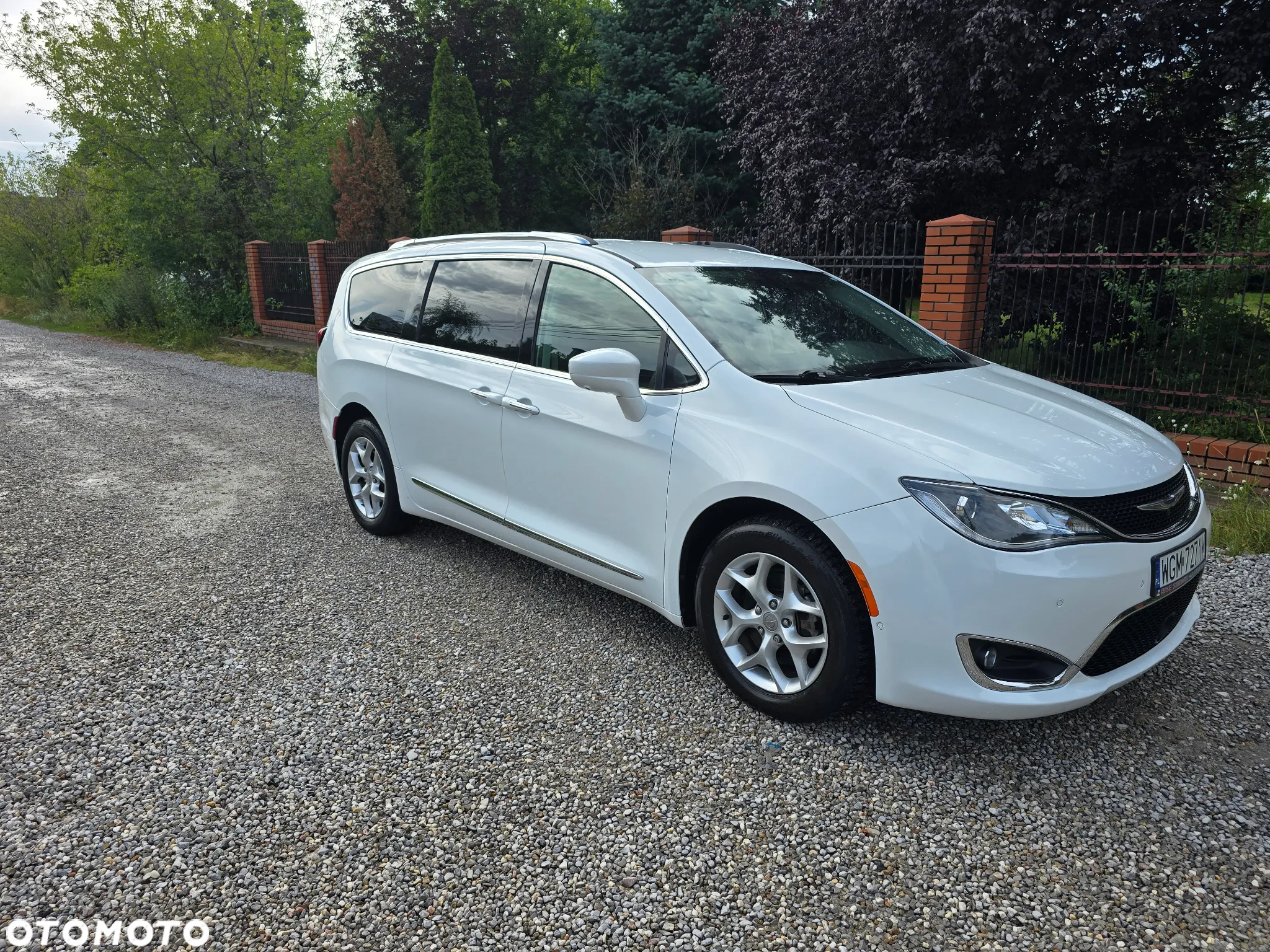 Chrysler Pacifica - 3