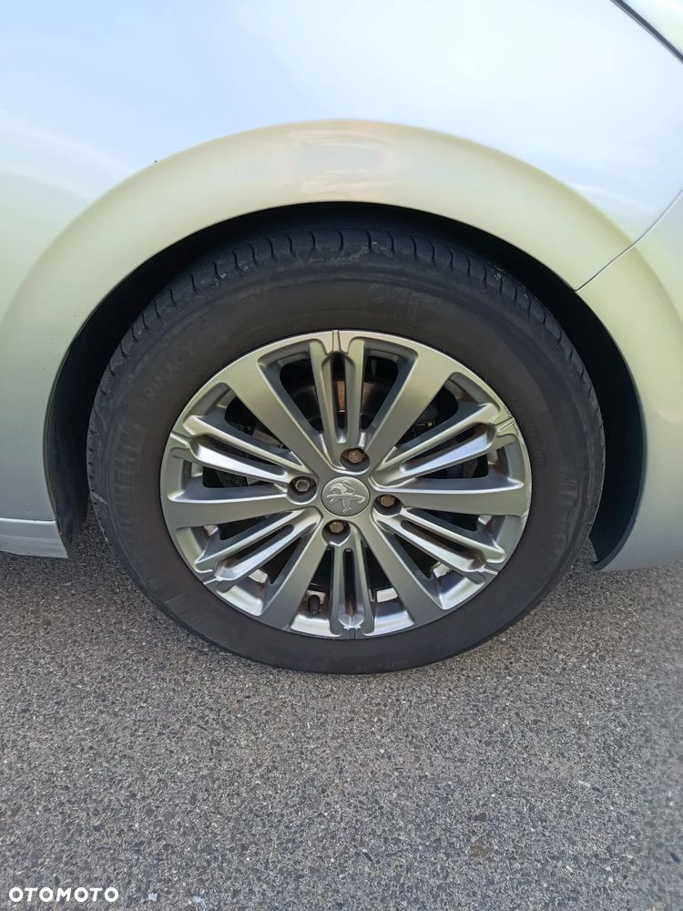Peugeot 208 PureTech 110 Stop & Start Allure - 23