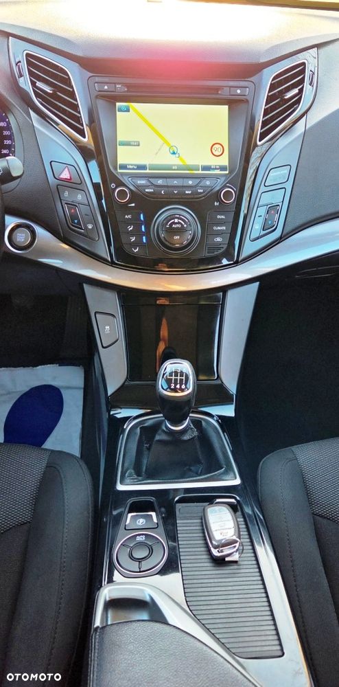 Hyundai i40 Kombi blue 1.7 CRDi Style - 32