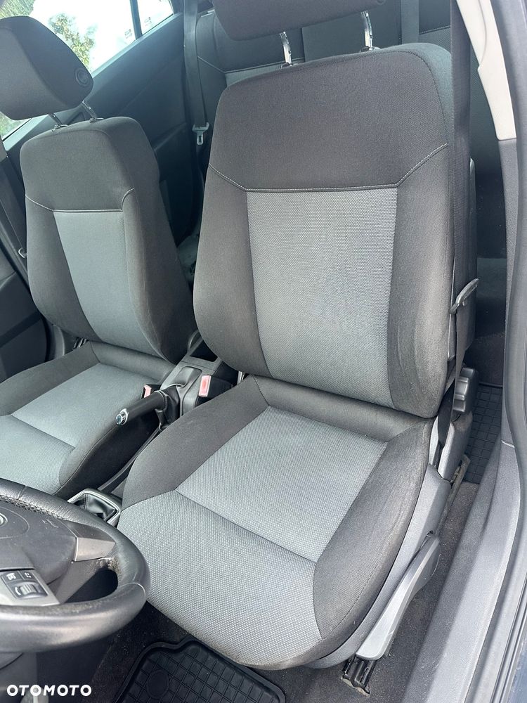 Opel Astra 1.9 CDTI Cosmo - 8